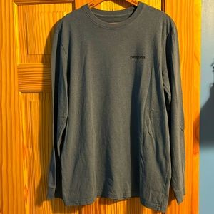 Patagonia, men’s long sleeve graphic tee, medium